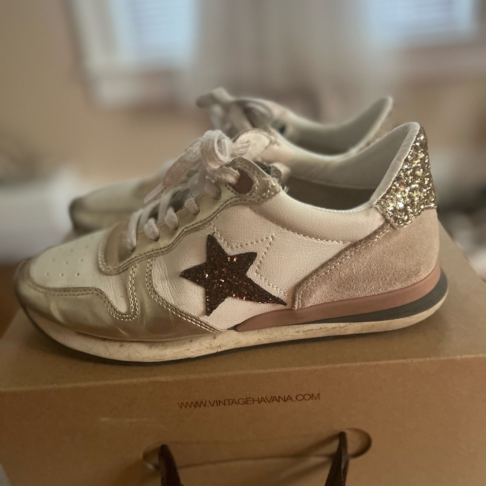Tennis shoes by Vintage Havana